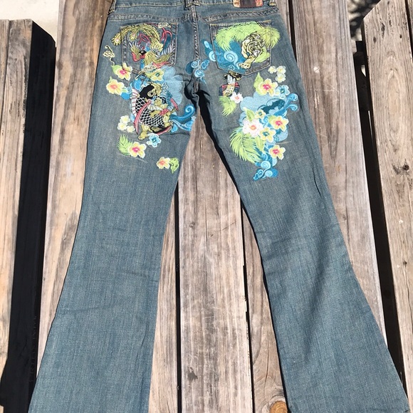 Denim - Jeans with unique Asian embroidery